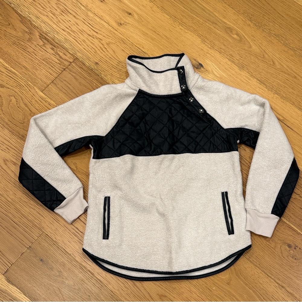 *Abercrombie & Fitch Snap Quilted Cream Black Pullover Fleece Womens Small X465